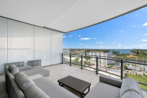 Copropriété à vendre à Miami Beach, Floride: 2 chambres, 153.66 m2 № 1037780 - photo 13