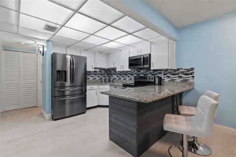 Condominio en venta en Port Charlotte, Florida, 1 dormitorio, 62.43 m2 № 1359271 - foto 6