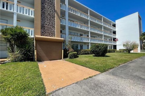 Copropriété à vendre à Deerfield Beach, Floride: 1 chambre, 69.96 m2 № 1045460 - photo 25