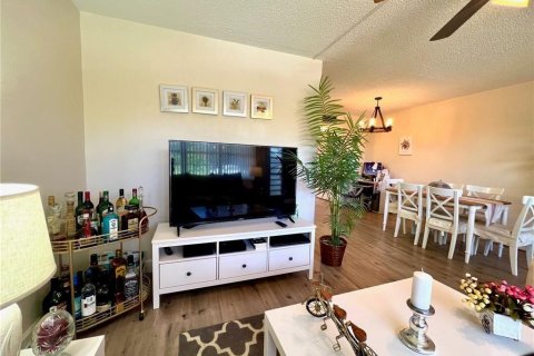 Condo in Deerfield Beach, Florida, 1 bedroom  № 1045460 - photo 12