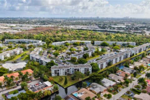 Copropriété à louer à Oakland Park, Floride: 2 chambres, 90.58 m2 № 1045516 - photo 25