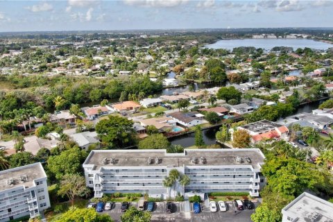 Copropriété à louer à Oakland Park, Floride: 2 chambres, 90.58 m2 № 1045516 - photo 23