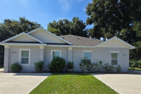 Apartment in Bartow, Florida 3 bedrooms, 123.84 sq.m. № 1380990 - photo 1