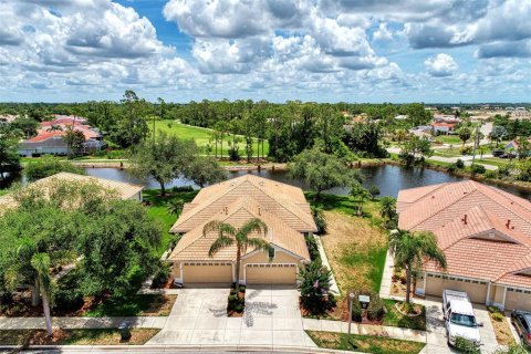 Villa ou maison à vendre à North Port, Floride: 2 chambres, 144.28 m2 № 1245618 - photo 1