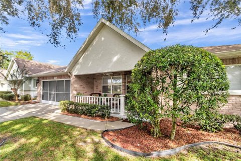 Villa ou maison à vendre à Ocala, Floride: 2 chambres, 158.77 m2 № 1287757 - photo 1