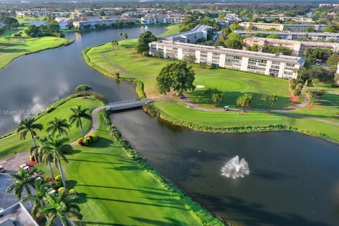 Copropriété à vendre à Coconut Creek, Floride: 2 chambres, 145.67 m2 № 1209953 - photo 19