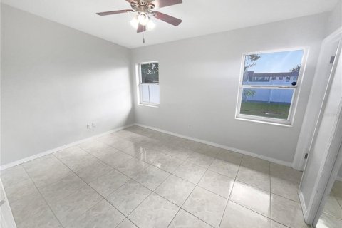 House in Tampa, Florida 3 bedrooms, 120.03 sq.m. № 1445029 - photo 16