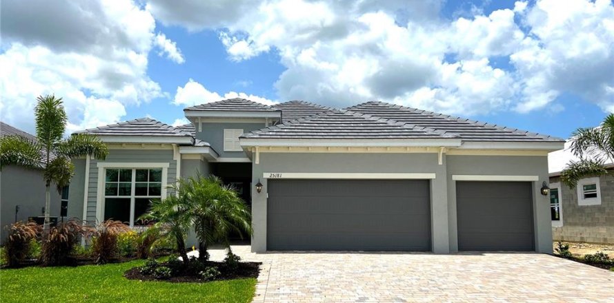 House in Punta Gorda, Florida 4 bedrooms, 208.38 sq.m. № 1358096