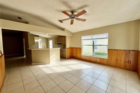 Casa en alquiler en Orlando, Florida, 4 dormitorios, 174.1 m2 № 1358094 - foto 3