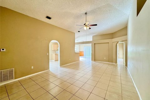 Villa ou maison à louer à Orlando, Floride: 4 chambres, 174.1 m2 № 1358094 - photo 4