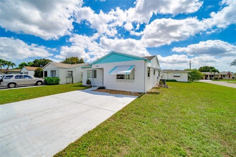 Casa en venta en Tamarac, Florida, 2 dormitorios, 111.85 m2 № 1068005 - foto 12