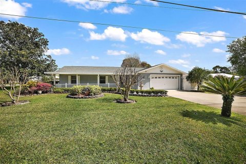 Villa ou maison à vendre à Leesburg, Floride: 3 chambres, 163.14 m2 № 1062962 - photo 1