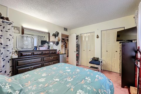 Condominio en venta en Pembroke Pines, Florida, 1 dormitorio, 78.04 m2 № 1232944 - foto 18