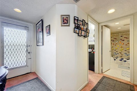 Condominio en venta en Pembroke Pines, Florida, 1 dormitorio, 78.04 m2 № 1232944 - foto 20
