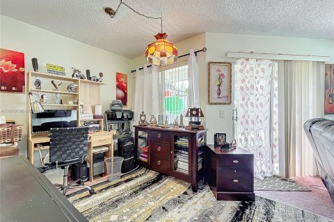 Condominio en venta en Pembroke Pines, Florida, 1 dormitorio, 78.04 m2 № 1232944 - foto 8