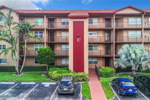Condominio en venta en Pembroke Pines, Florida, 1 dormitorio, 78.04 m2 № 1232944 - foto 29