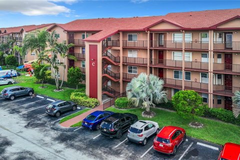 Condominio en venta en Pembroke Pines, Florida, 1 dormitorio, 78.04 m2 № 1232944 - foto 30
