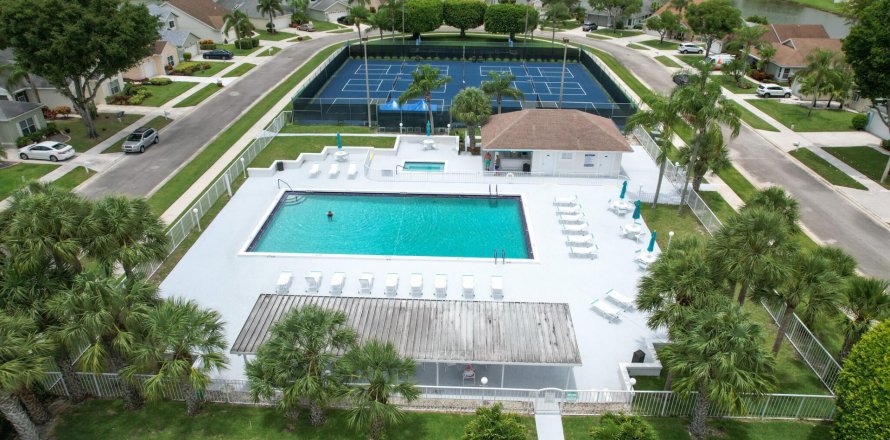 Casa en Delray Beach, Florida 3 dormitorios, 156.45 m2 № 1035805