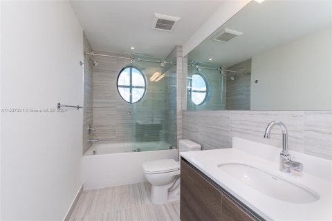 Condominio en venta en Coral Gables, Florida, 3 dormitorios, 102.84 m2 № 1021673 - foto 30
