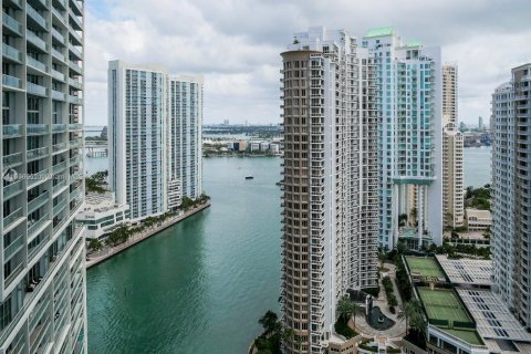 Condo in Miami, Florida, 1 bedroom  № 1356903 - photo 14