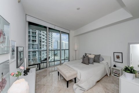 Condominio en alquiler en Miami, Florida, 1 dormitorio, 68 m2 № 1356903 - foto 8