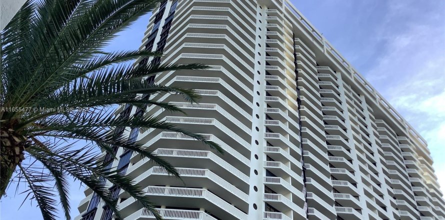 Condominio en Aventura, Florida, 2 dormitorios  № 1356986