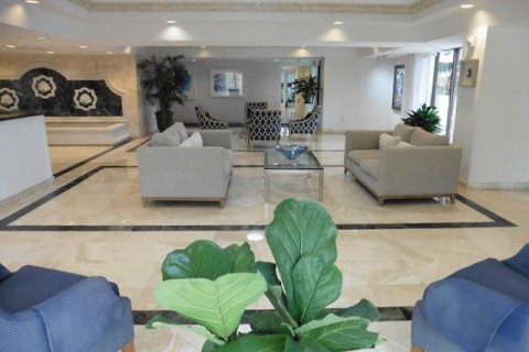 Condo in Miami Beach, Florida, 1 bedroom  № 1076723 - photo 15