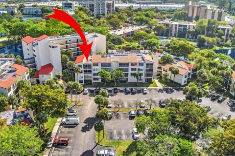 Copropriété à vendre à Pompano Beach, Floride: 2 chambres, 92.9 m2 № 1072782 - photo 1