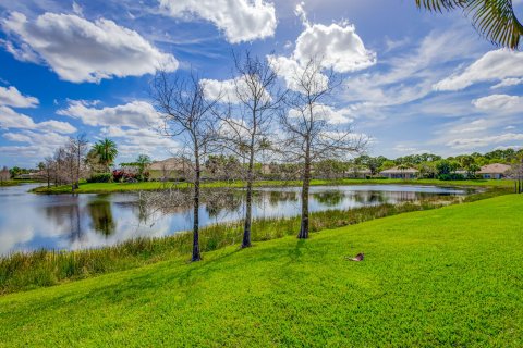 Townhouse in Palm Beach Gardens, Florida 2 bedrooms, 144.37 sq.m. № 1072781 - photo 16