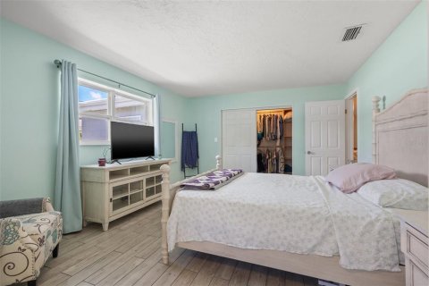 Casa en venta en Saint Petersburg, Florida, 3 dormitorios, 178.93 m2 № 1343778 - foto 17