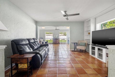 Casa en venta en Saint Petersburg, Florida, 3 dormitorios, 178.93 m2 № 1343778 - foto 22