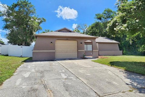 Casa en venta en Spring Hill, Florida, 2 dormitorios, 102.66 m2 № 1343740 - foto 1