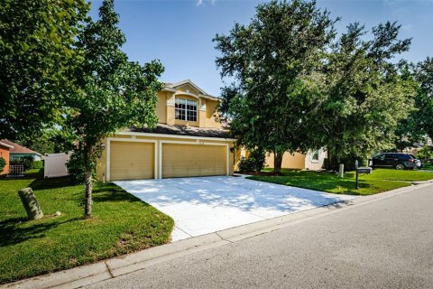 House in New Port Richey, Florida 6 bedrooms, 245.73 sq.m. № 1343777 - photo 4