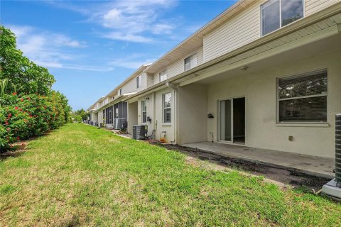 Townhouse in Kenneth City, Florida 3 bedrooms, 136.1 sq.m. № 1358123 - photo 28