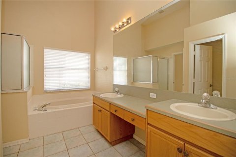 Casa en venta en Tampa, Florida, 4 dormitorios, 213.49 m2 № 1295834 - foto 14