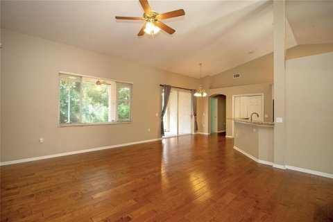 Casa en venta en Tampa, Florida, 4 dormitorios, 213.49 m2 № 1295834 - foto 6