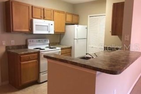 Condo in Orlando, Florida, 2 bedrooms  № 1397329 - photo 10