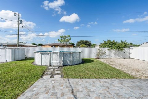 Casa en venta en Miami, Florida, 3 dormitorios, 86.96 m2 № 1418227 - foto 24