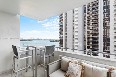 Condominio en venta en Miami Beach, Florida, 2 dormitorios, 123 m2 № 1320665 - foto 12