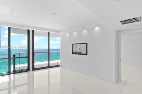 Copropriété à vendre à Sunny Isles Beach, Floride: 1 chambre, 107.86 m2 № 1227527 - photo 30