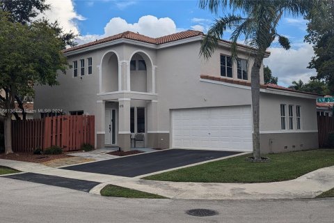 House in Coconut Creek, Florida 3 bedrooms, 175.77 sq.m. № 1384111 - photo 1