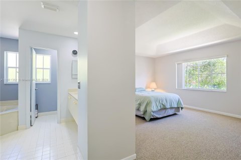 House in Coconut Creek, Florida 3 bedrooms, 175.77 sq.m. № 1384111 - photo 19