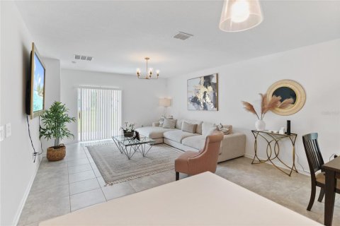 Villa ou maison à vendre à Davenport, Floride: 5 chambres, 220.18 m2 № 1341243 - photo 6