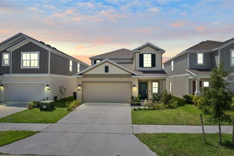 Villa ou maison à vendre à Davenport, Floride: 5 chambres, 220.18 m2 № 1341243 - photo 1