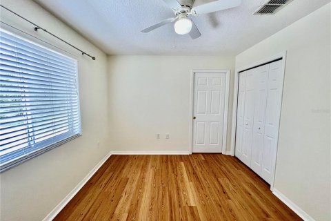 Touwnhouse à louer à Tampa, Floride: 3 chambres, 130.99 m2 № 1373073 - photo 4