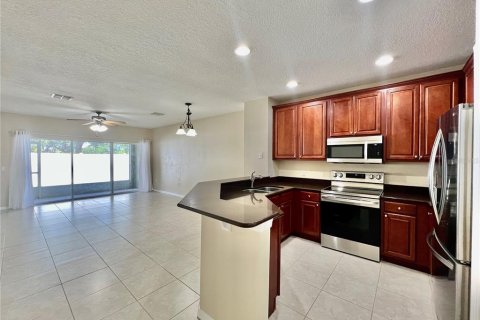 Touwnhouse à louer à Tampa, Floride: 3 chambres, 130.99 m2 № 1373073 - photo 11