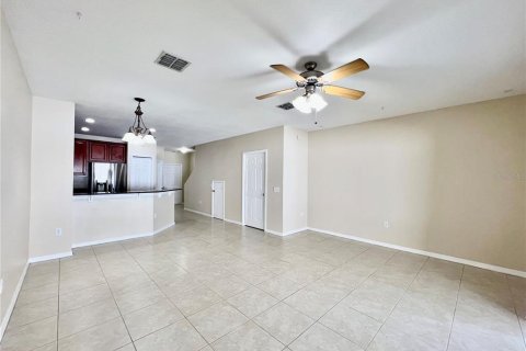 Touwnhouse à louer à Tampa, Floride: 3 chambres, 130.99 m2 № 1373073 - photo 14