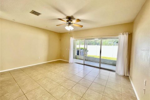 Touwnhouse à louer à Tampa, Floride: 3 chambres, 130.99 m2 № 1373073 - photo 17