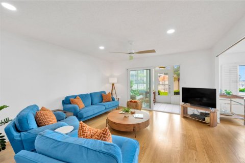 Copropriété à vendre à Bradenton, Floride: 2 chambres, 113.43 m2 № 1377834 - photo 21