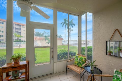 Copropriété à vendre à Bradenton, Floride: 2 chambres, 113.43 m2 № 1377834 - photo 29